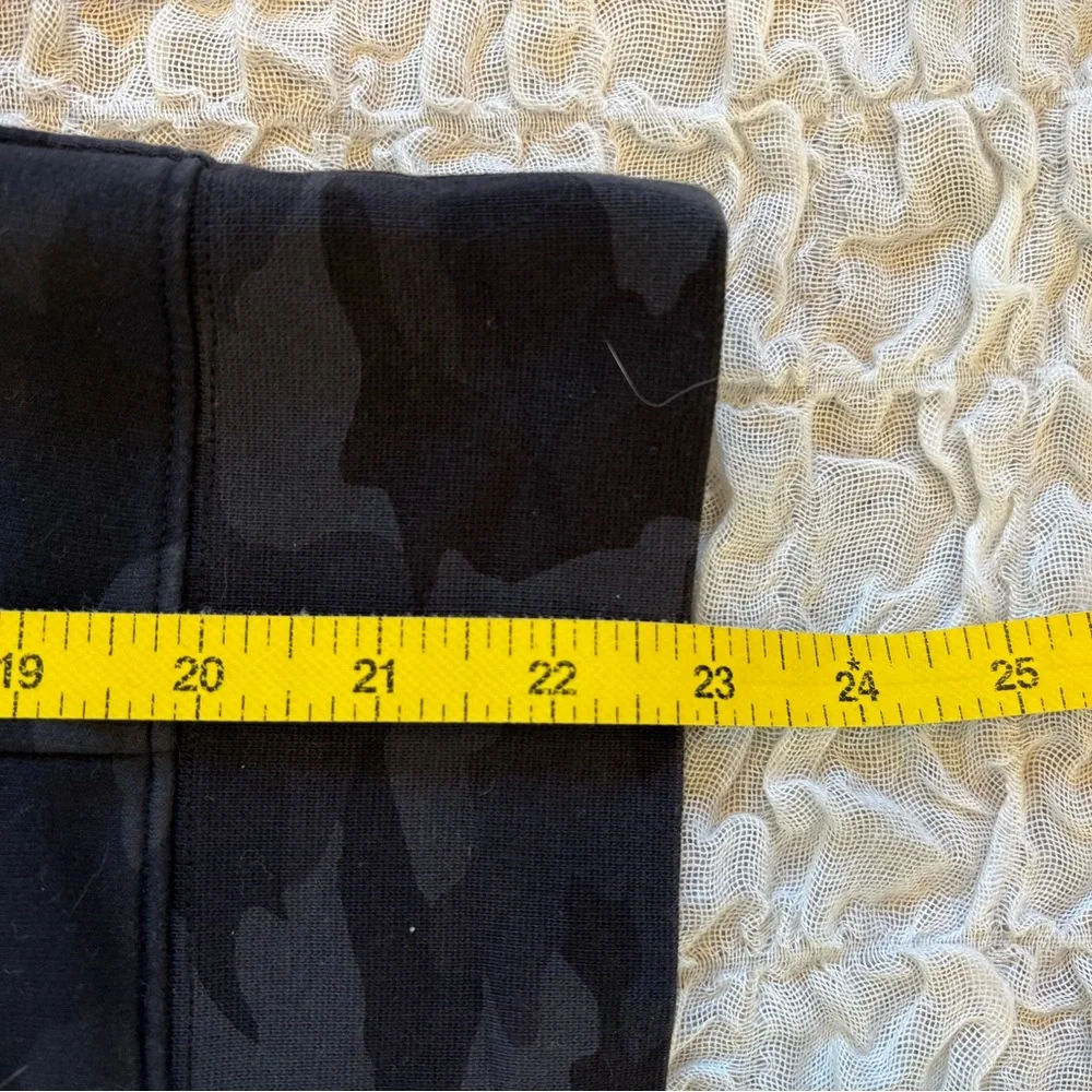Lululemon Loungeful Hoodie Fleece Sweatshirt Heritage Camo Deep Coal Black sz 4